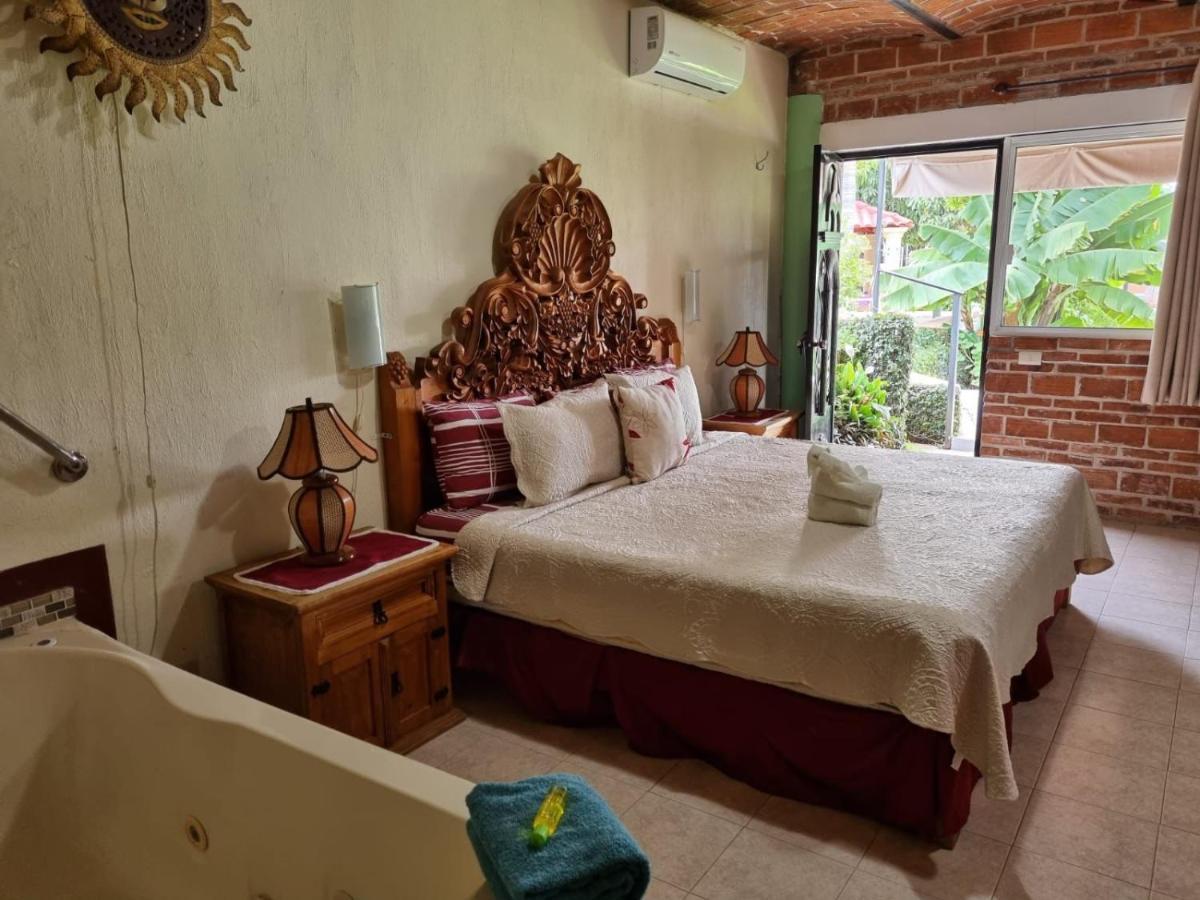 Casa De La Abuela Bed and Breakfast Ajijic Exteriör bild