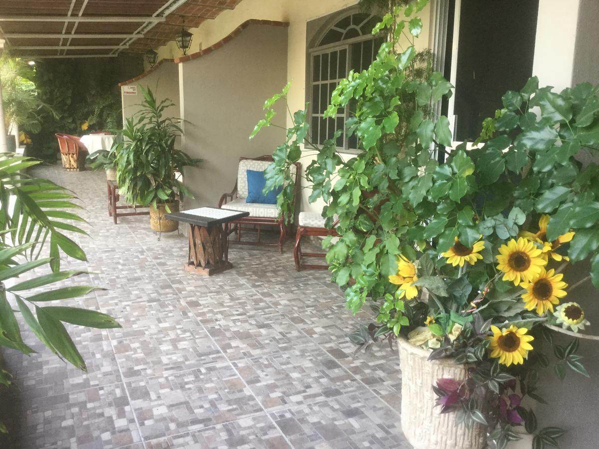 Casa De La Abuela Bed and Breakfast Ajijic Exteriör bild